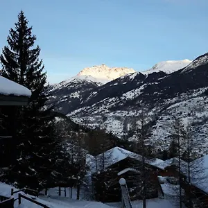  Appartement Dans Typiquement Savoyard Au Pied Des Pistes France